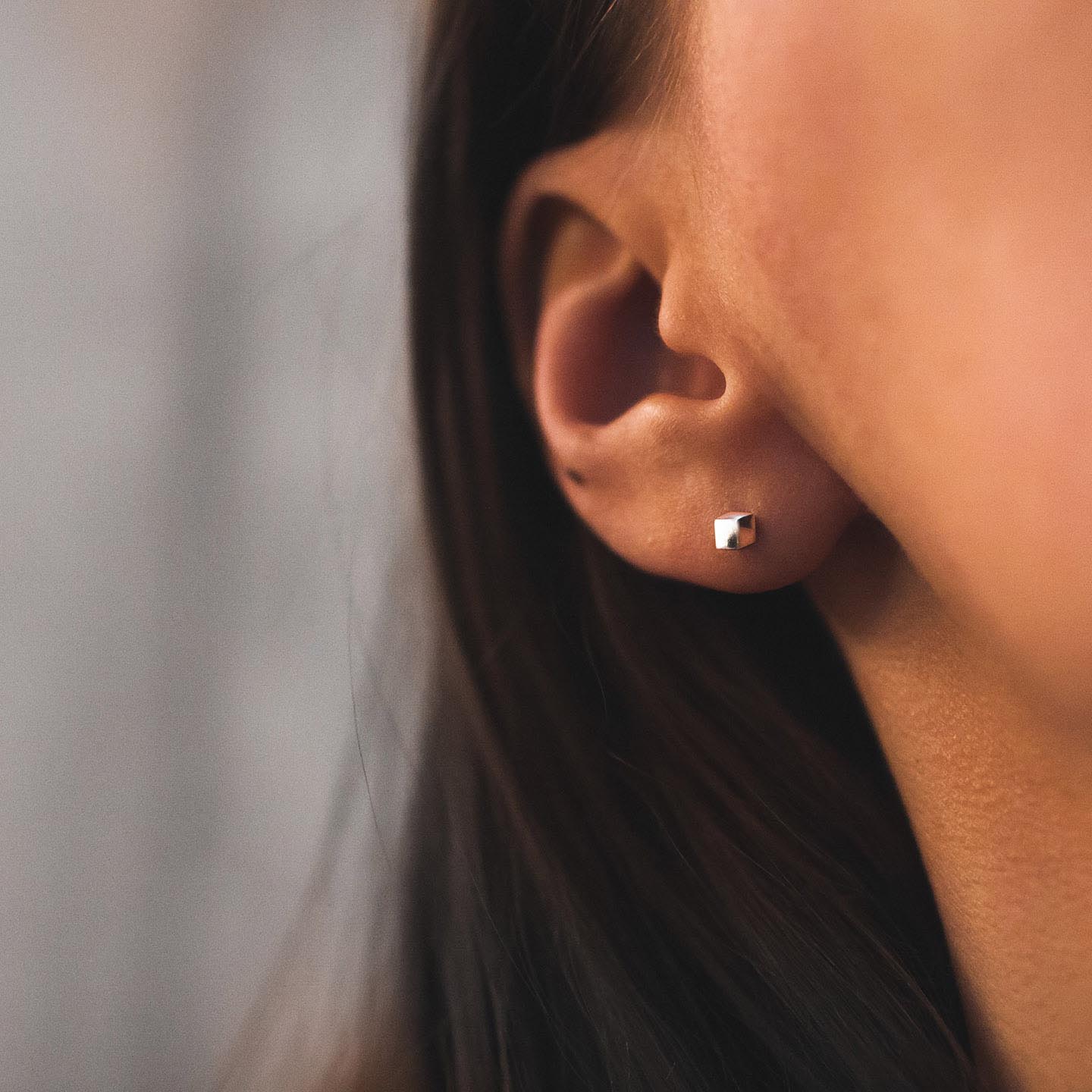 Dots earrings